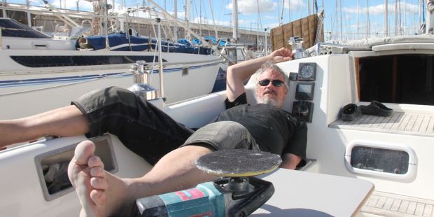 Hvil efter polerdjævlen har trukket de sidste kræfter ud af skipper.