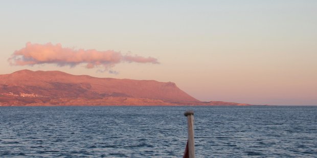 Da solen gik ned varslede skytypen over forbjerget vestenvind. Lige præcis hvad vi fik.